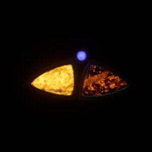 Autorský fluorescentní náhrdelník - kámen, dřevo - J004