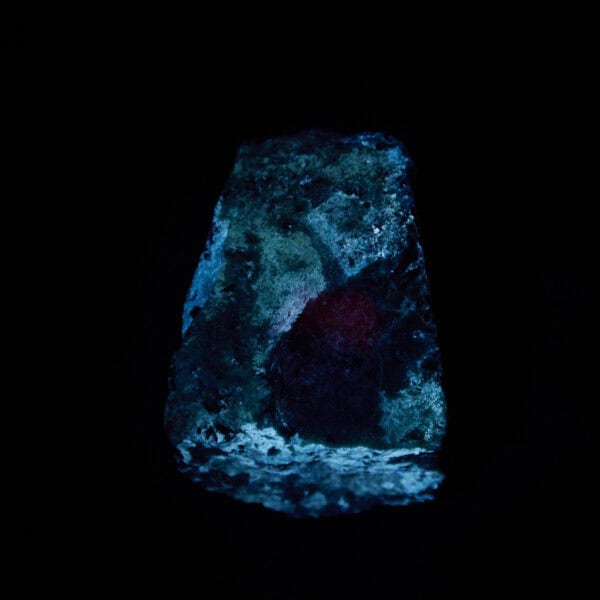fluorescenční rubín v zoisitu, Tanzánie, 162g - Image 5